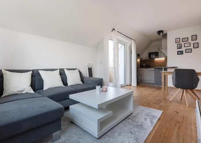 Gruene Ruhelage, 20 Minuten Ins Zentrum Und Parkgarage Apartman *
