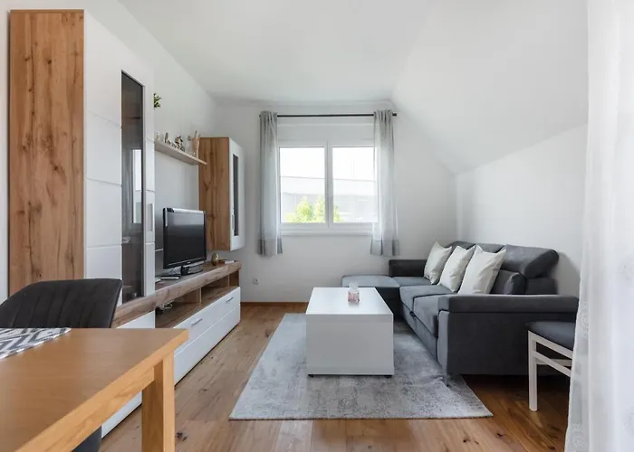 Gruene Ruhelage, 20 Minuten Ins Zentrum Und Parkgarage * Bécs