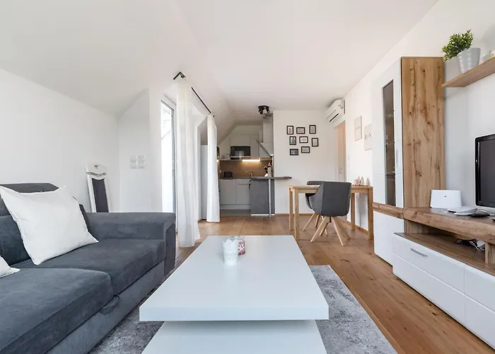Gruene Ruhelage, 20 Minuten Ins Zentrum Und Parkgarage