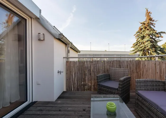Gruene Ruhelage, 20 Minuten Ins Zentrum Und Parkgarage Bécs