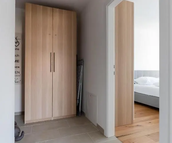 Gruene Ruhelage, 20 Minuten Ins Zentrum Und Parkgarage Apartman Bécs