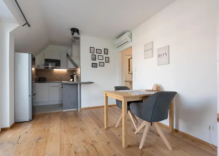 Gruene Ruhelage, 20 Minuten Ins Zentrum Und Parkgarage