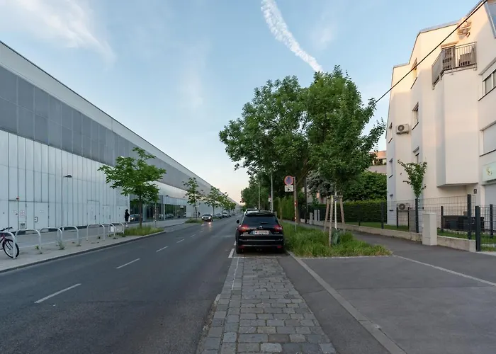 Gruene Ruhelage, 20 Minuten Ins Zentrum Und Parkgarage Apartman
